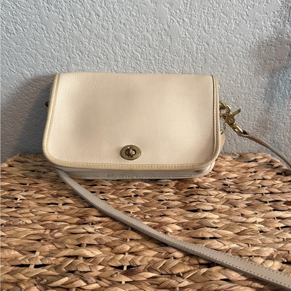 Vintage Coach Pocket Purse in Bone
